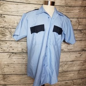 Paragon Plus By Elbeco Button Down Short Sleeve Shirt Size Large.Pit to pit ap